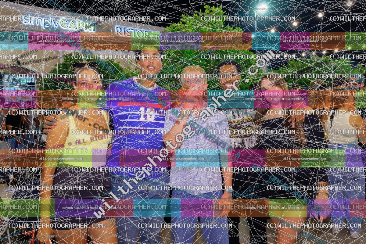 R5_9856.jpg